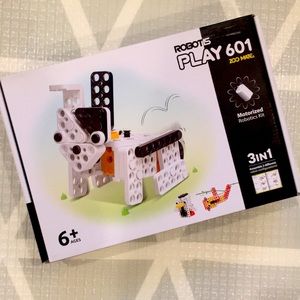 New! ROBOTIS PLAY 601 zoomate. 3 in 1 robot configurations!